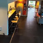 Ibis مولان