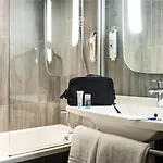 Otel Ibis 3*