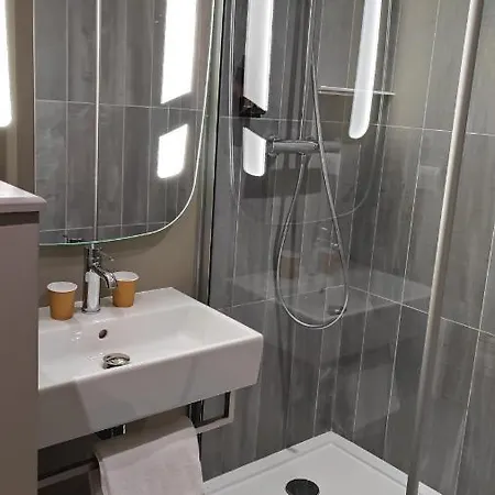 Ibis Отель Мулен