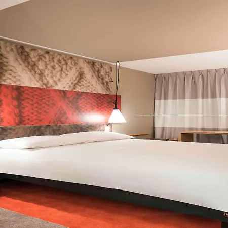 Ibis 3*