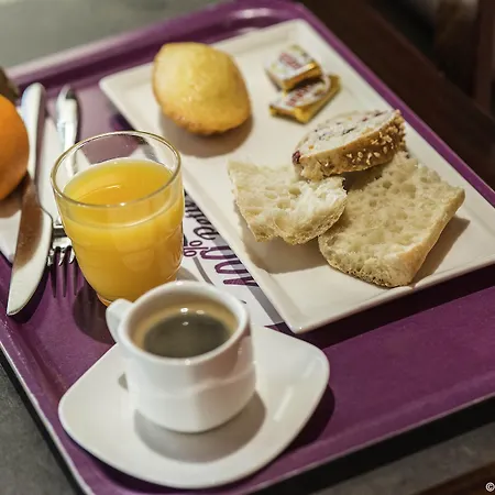 Ibis Hotel 3*