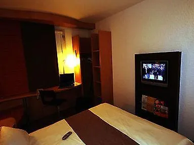 Ibis ホテル ムーラン