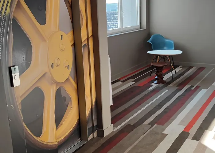 Ibis Отель Мулен